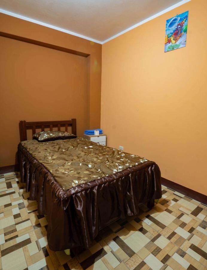 Hostal Tarapaca Hotel Huanuco Exterior photo